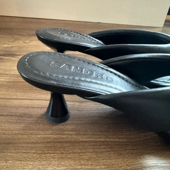 Sandro kitten heels, puffed leather. Never worn. - Picture 4 of 9